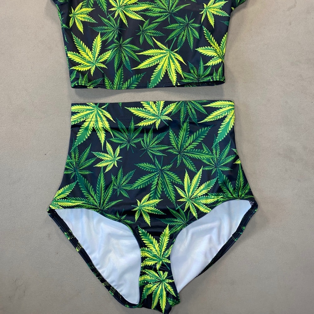 SOLD!!! Blackmilk Woah Dude Nana Suit - Swim/Festival Wear - Picture 9 of 10